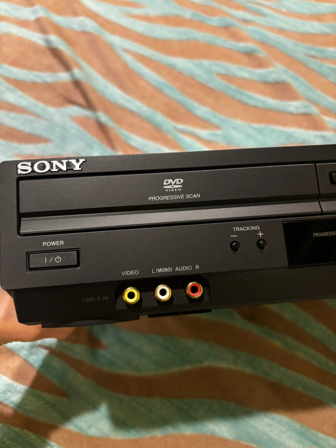 Sony SLV-D380P DVD Player / VCR Combo - photo 5