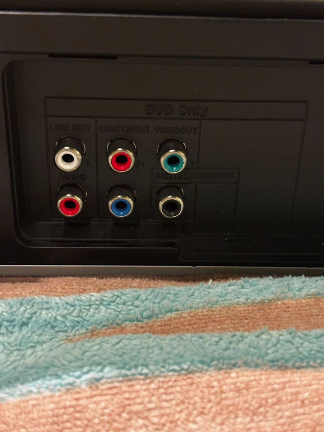 Sony SLV-D380P DVD Player / VCR Combo - photo 4