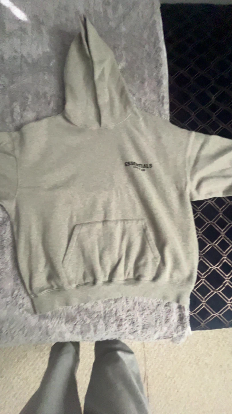 🔥 ESSENTIALS Hoodie – Dark Oatmeal (Size M) 🔥