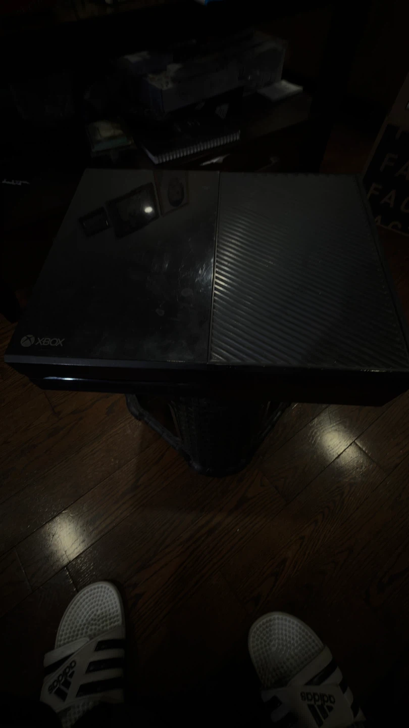 xbox one console - photo 2