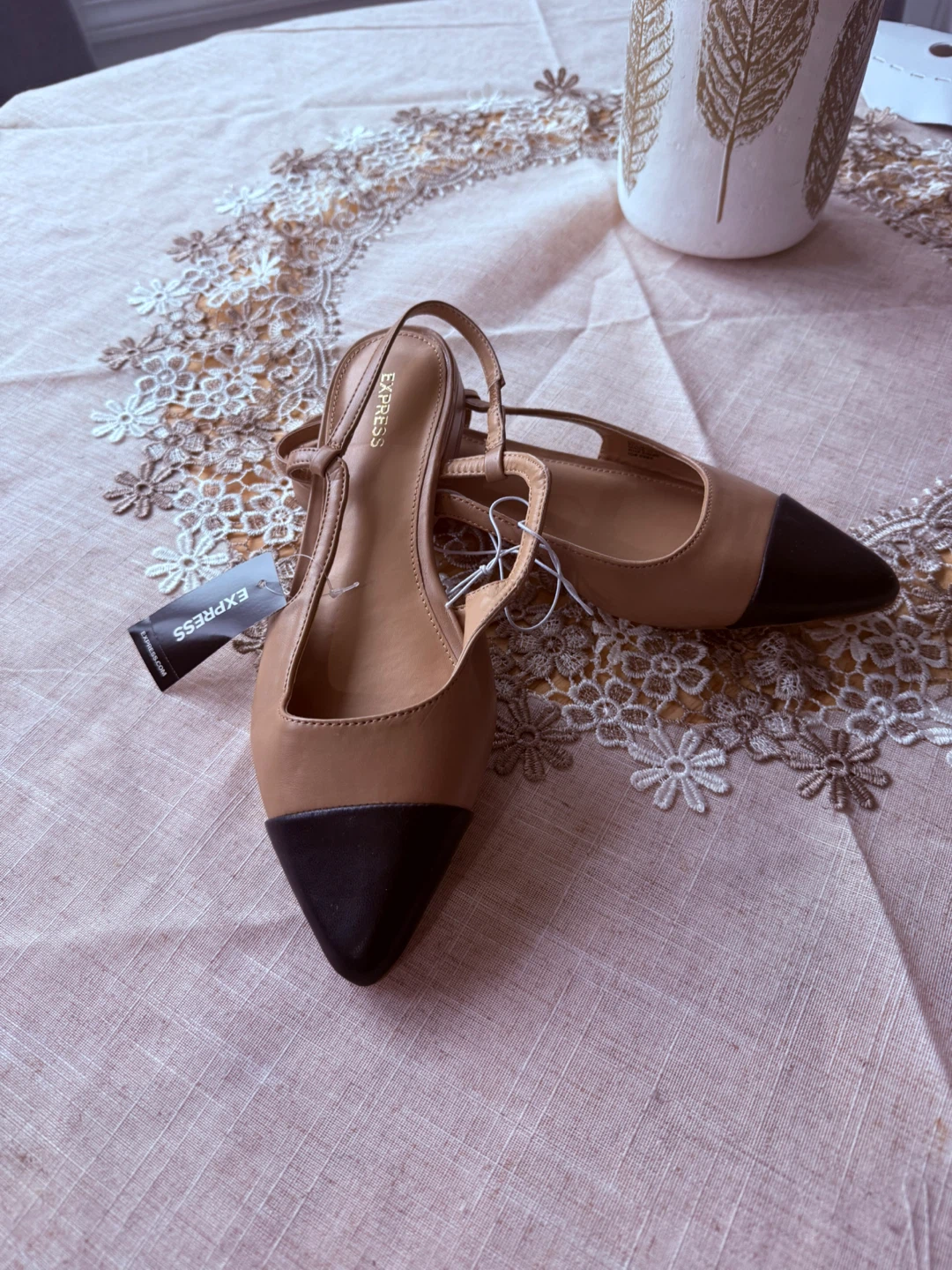 EXPRESS Women's Pointed Toe Flats - Tan/Black - Size 8