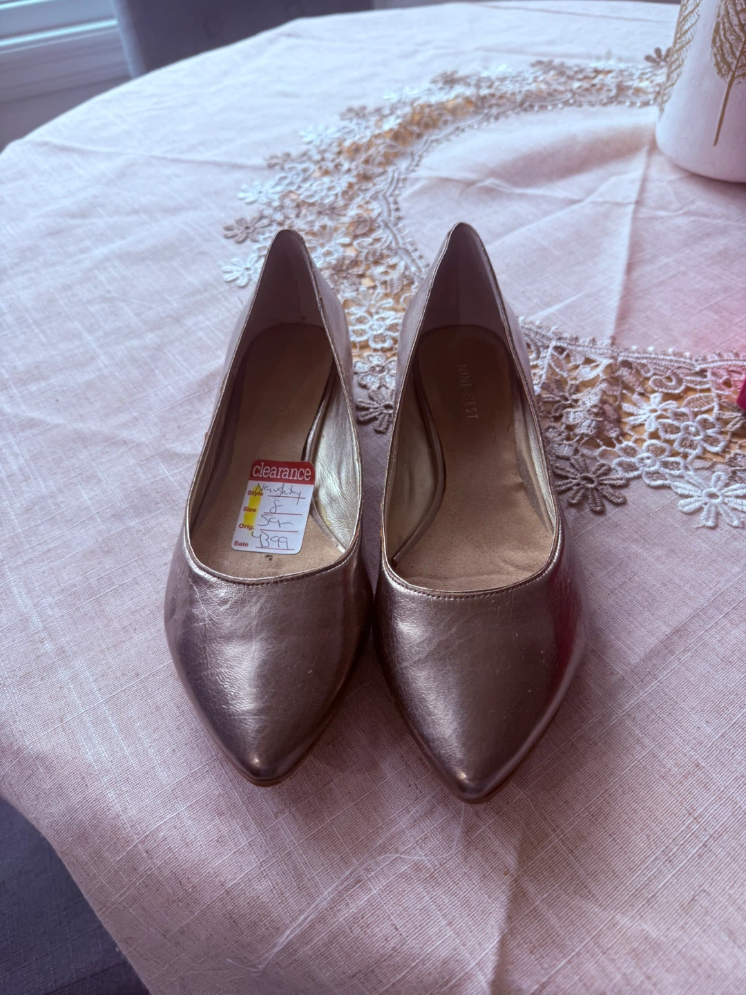 Nine West Women's Gold Pointed Toe Flats Size 8 - photo 2