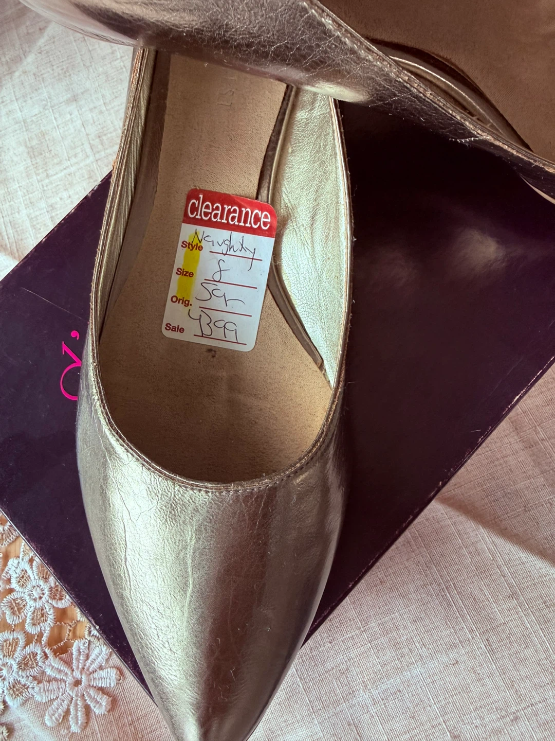 Nine West Women's Gold Pointed Toe Flats Size 8 - photo 3