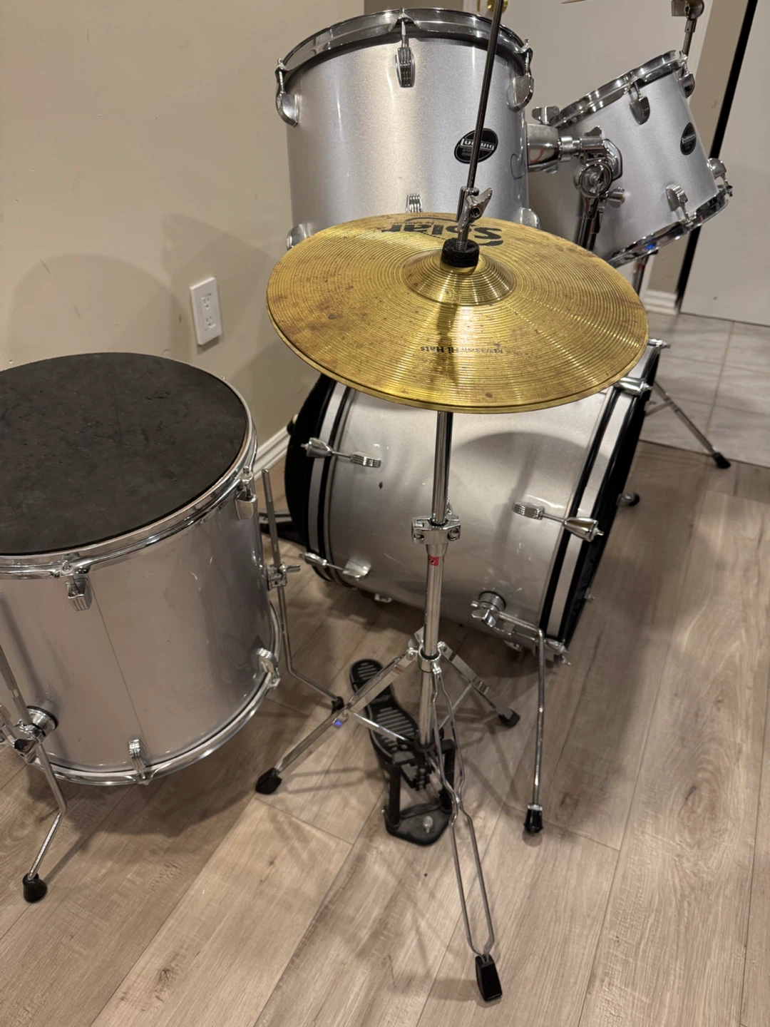 Ludwig Drum Set with Zildjian and Sabian Cymbals - photo 3