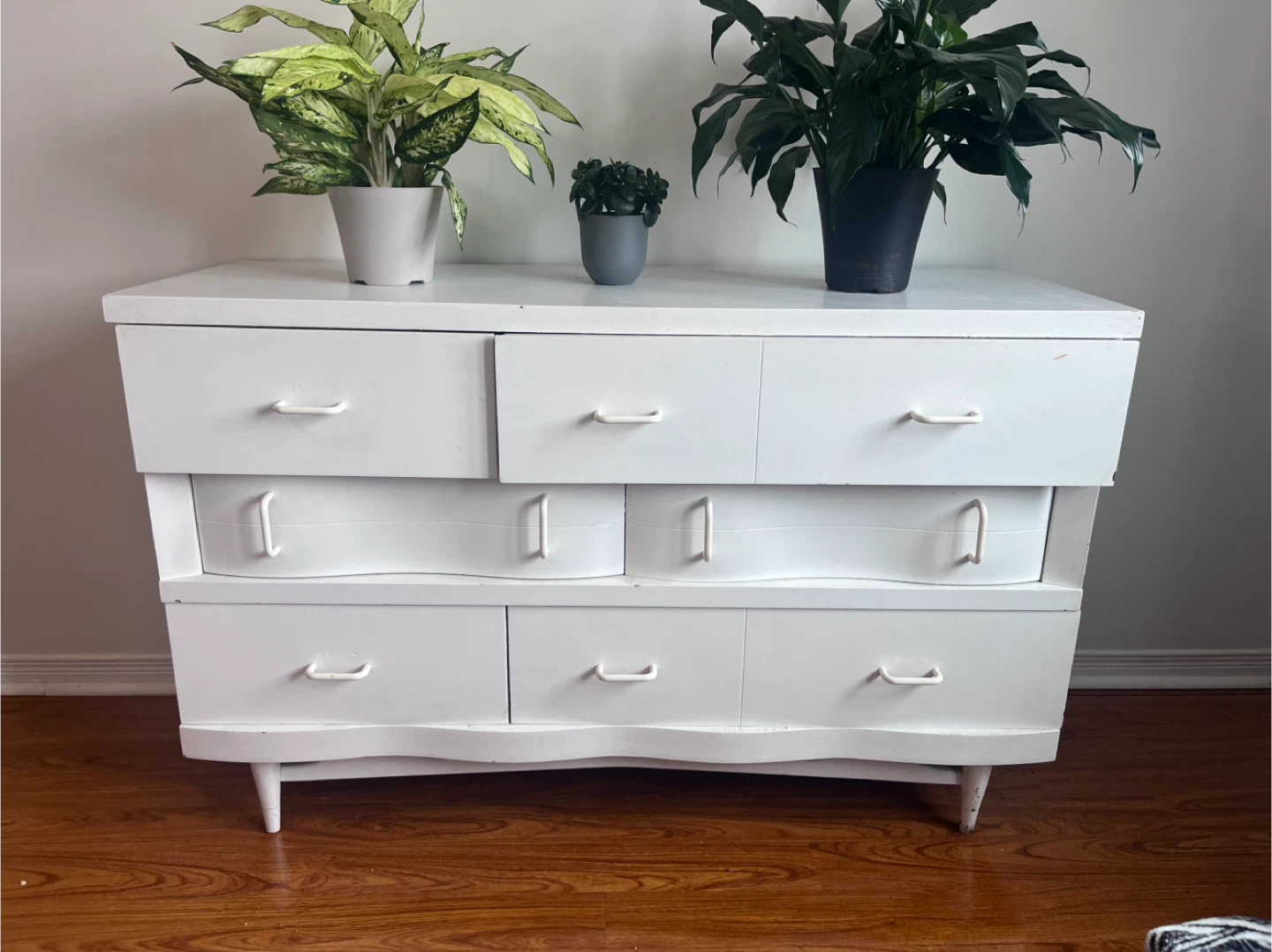 Vintage White 9- Drawer Dresser - photo 2