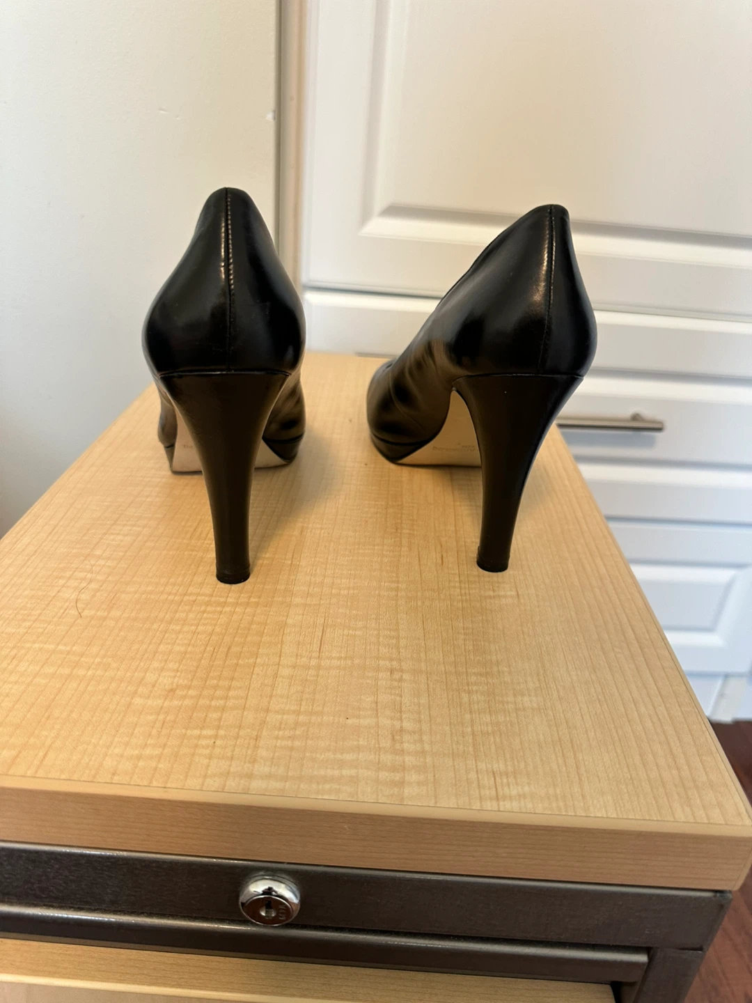Black Leather Pointed Toe Heels - Bruno Magli - photo 3