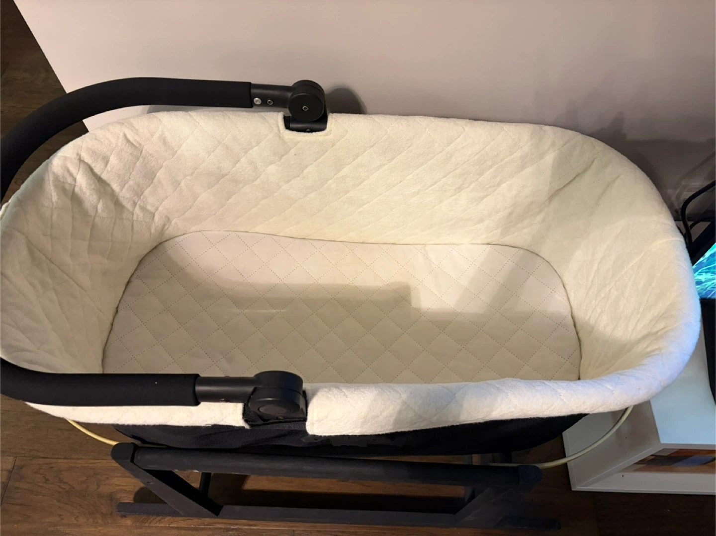 Uppababy bassinet with jolly jumper stand - photo 3