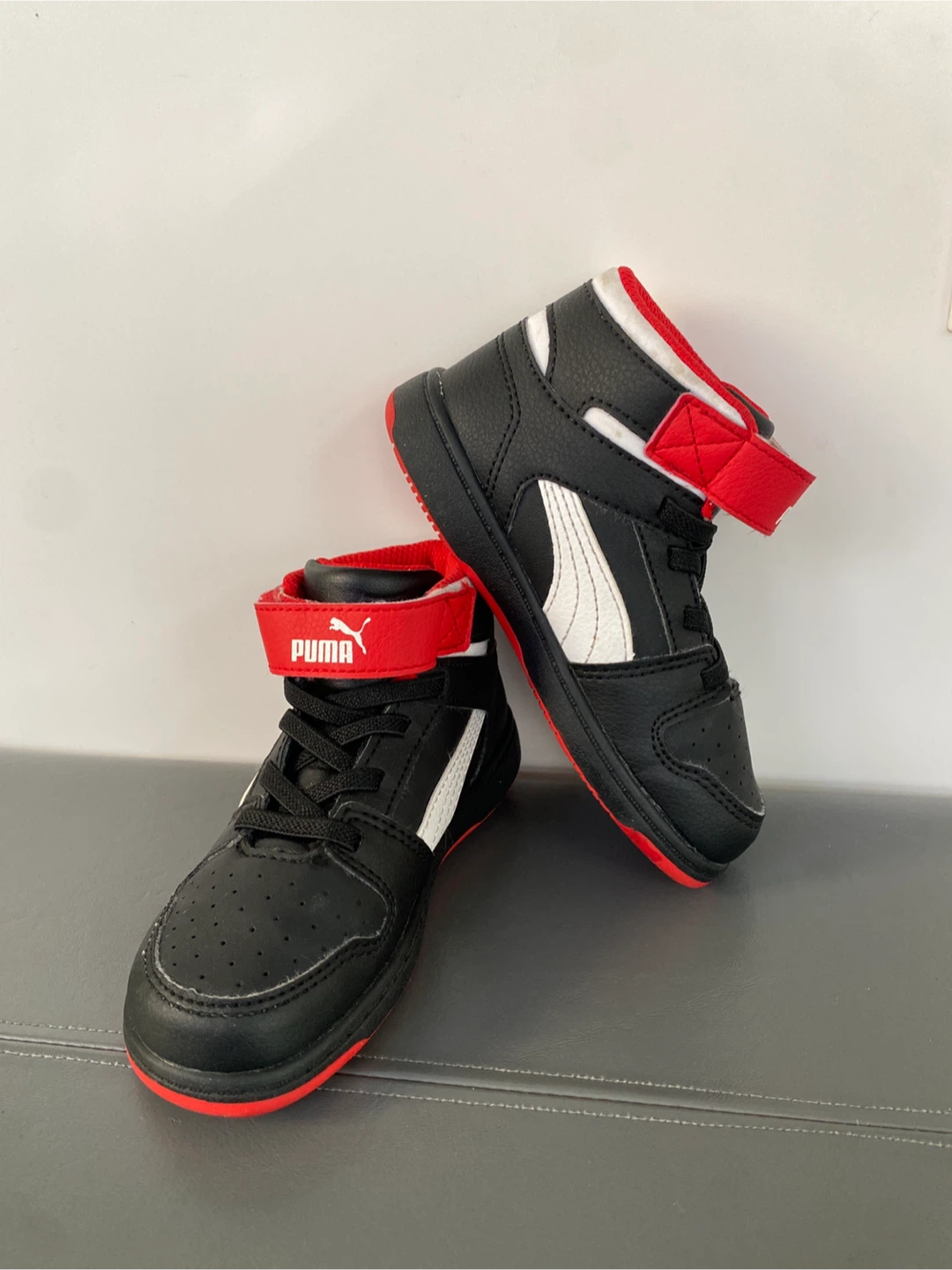 Puma High-Top Sneakers kids size 9