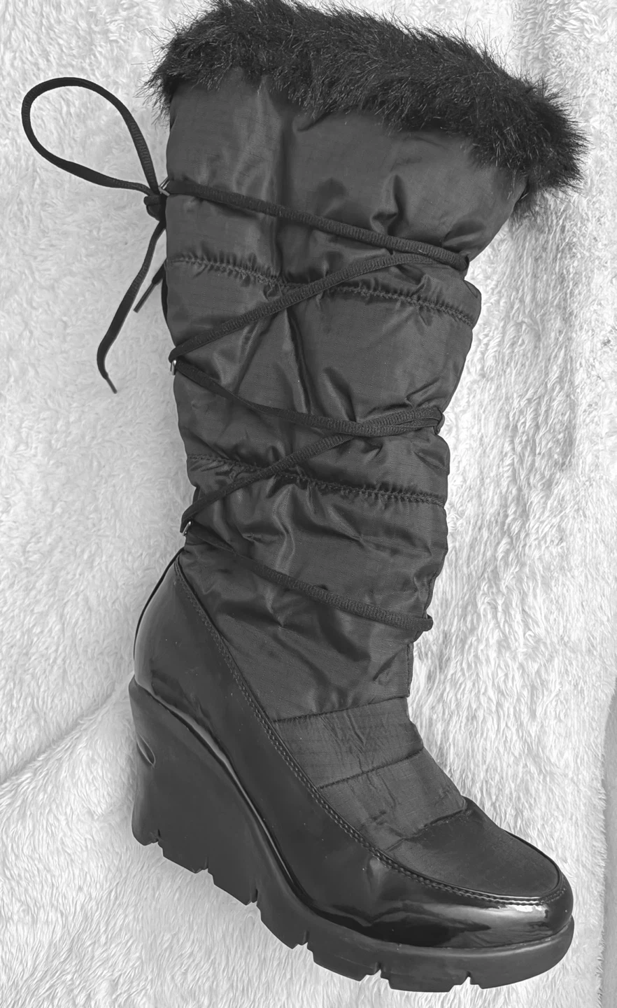 Black Puffer Wedge Boots with Faux Fur Trim - photo 3