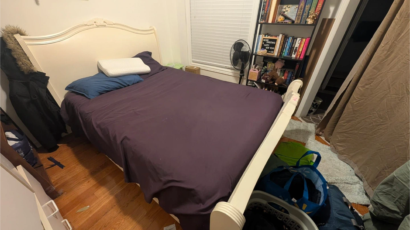 Queen Bed Frame + Mattress – Ivory Vintage Style - photo 4