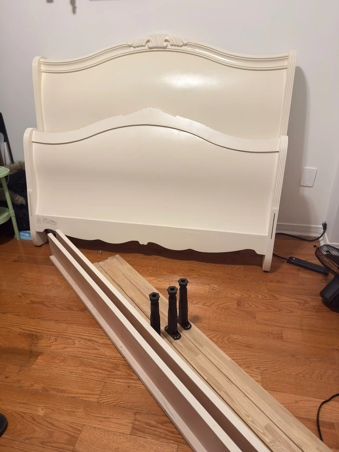 Queen Bed Frame + Mattress – Ivory Vintage Style - photo 2