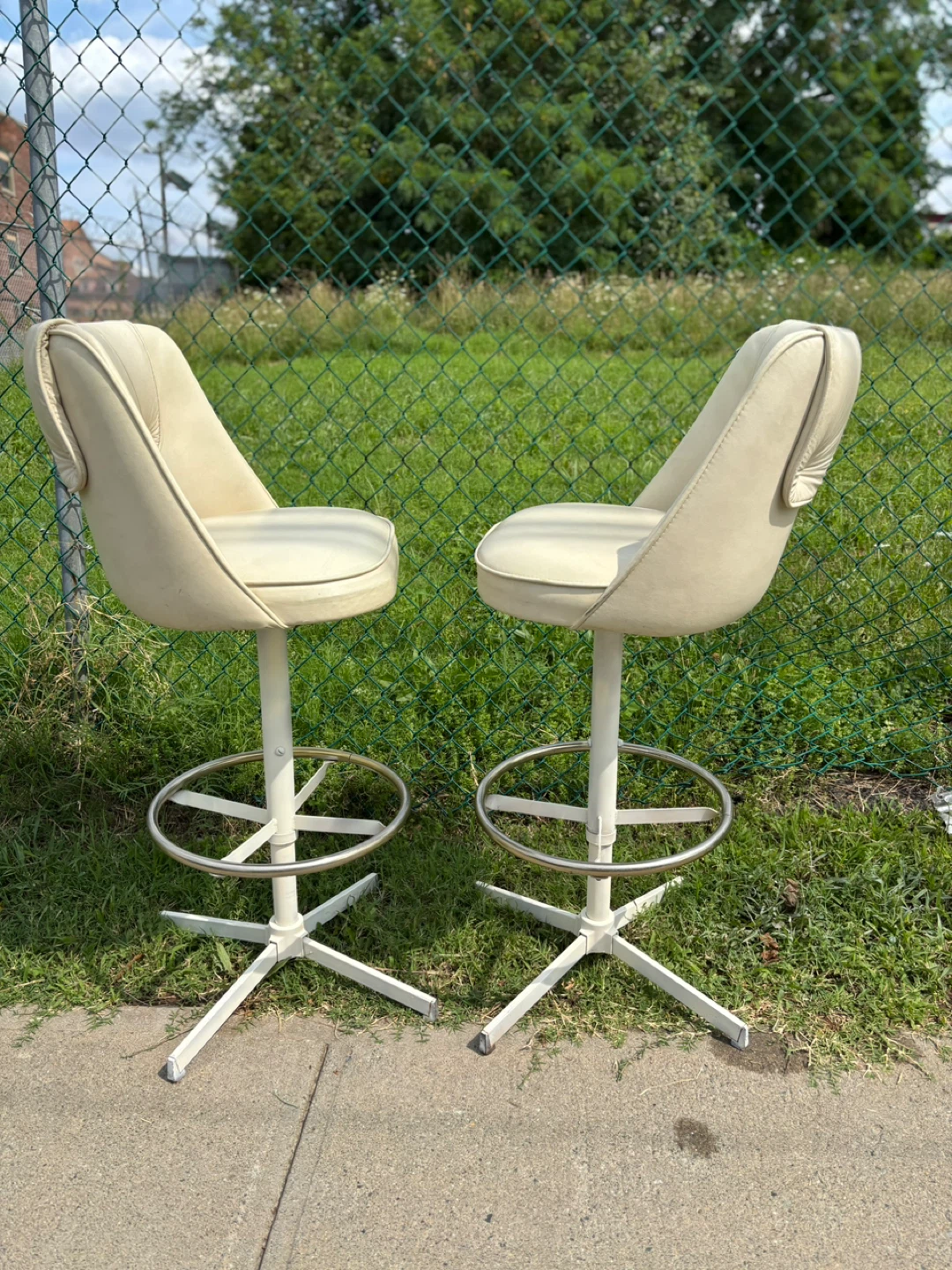 Midcentury Admiral Swivel Bar Stools - photo 4