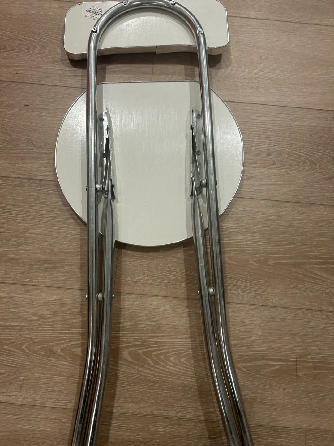 Folding Chairs for Sale – $15 CAD each - photo 2