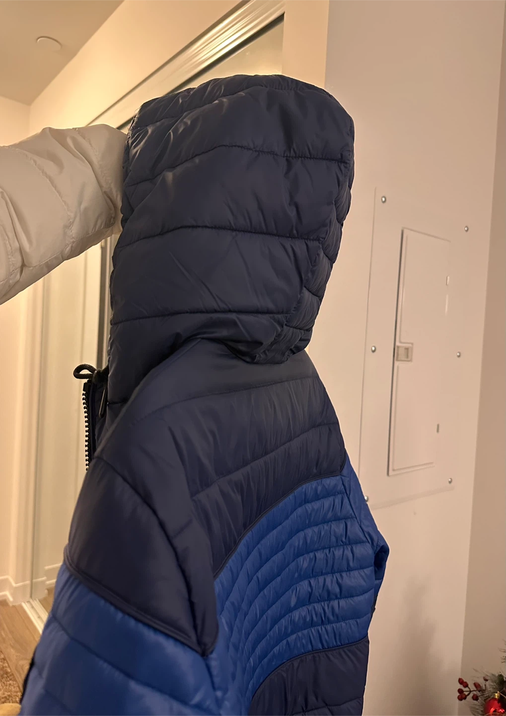 Moose Knuckles Light Weight Puffer Jacket - photo 3
