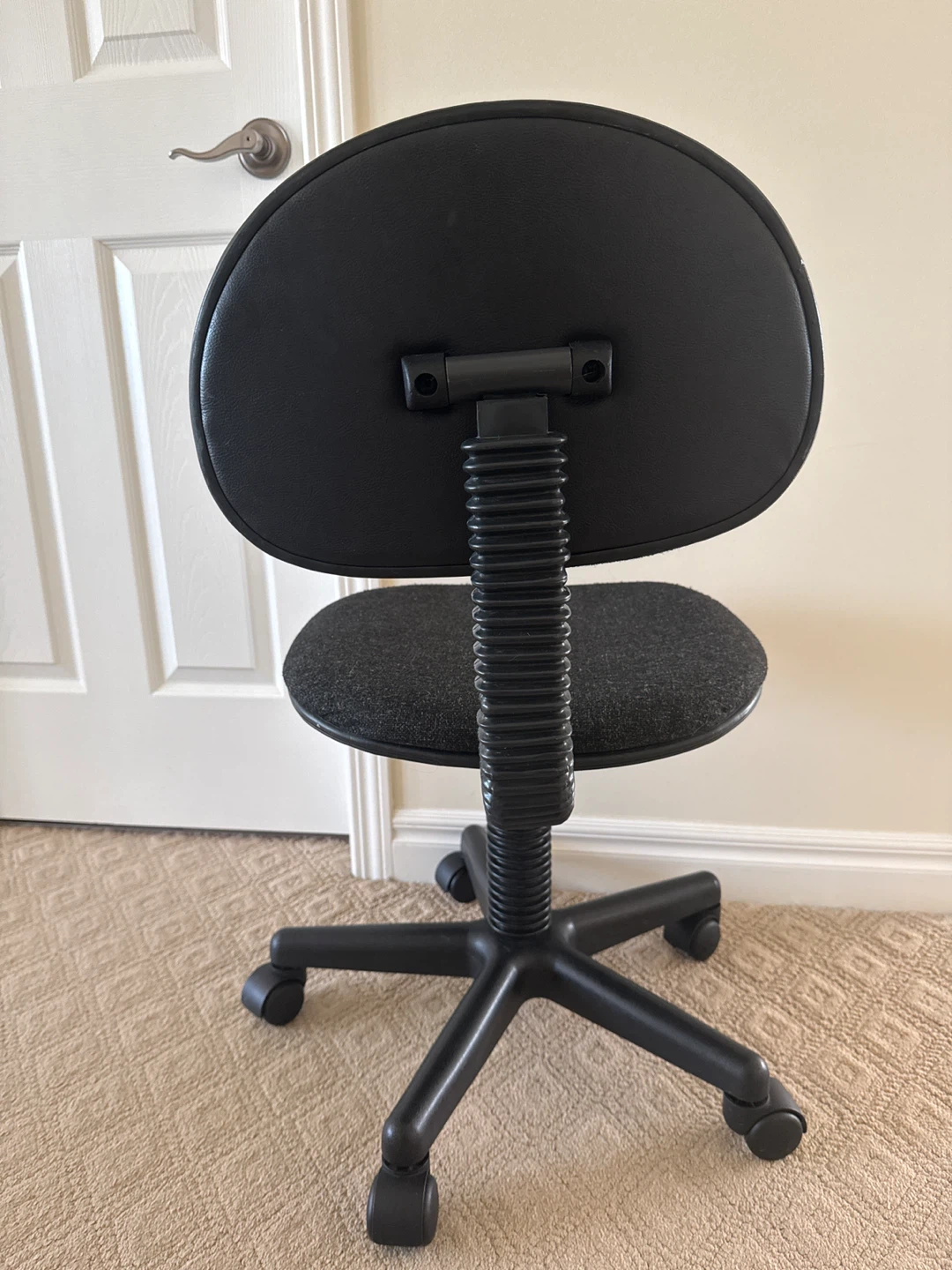 Black Fabric Office Chair - photo 3