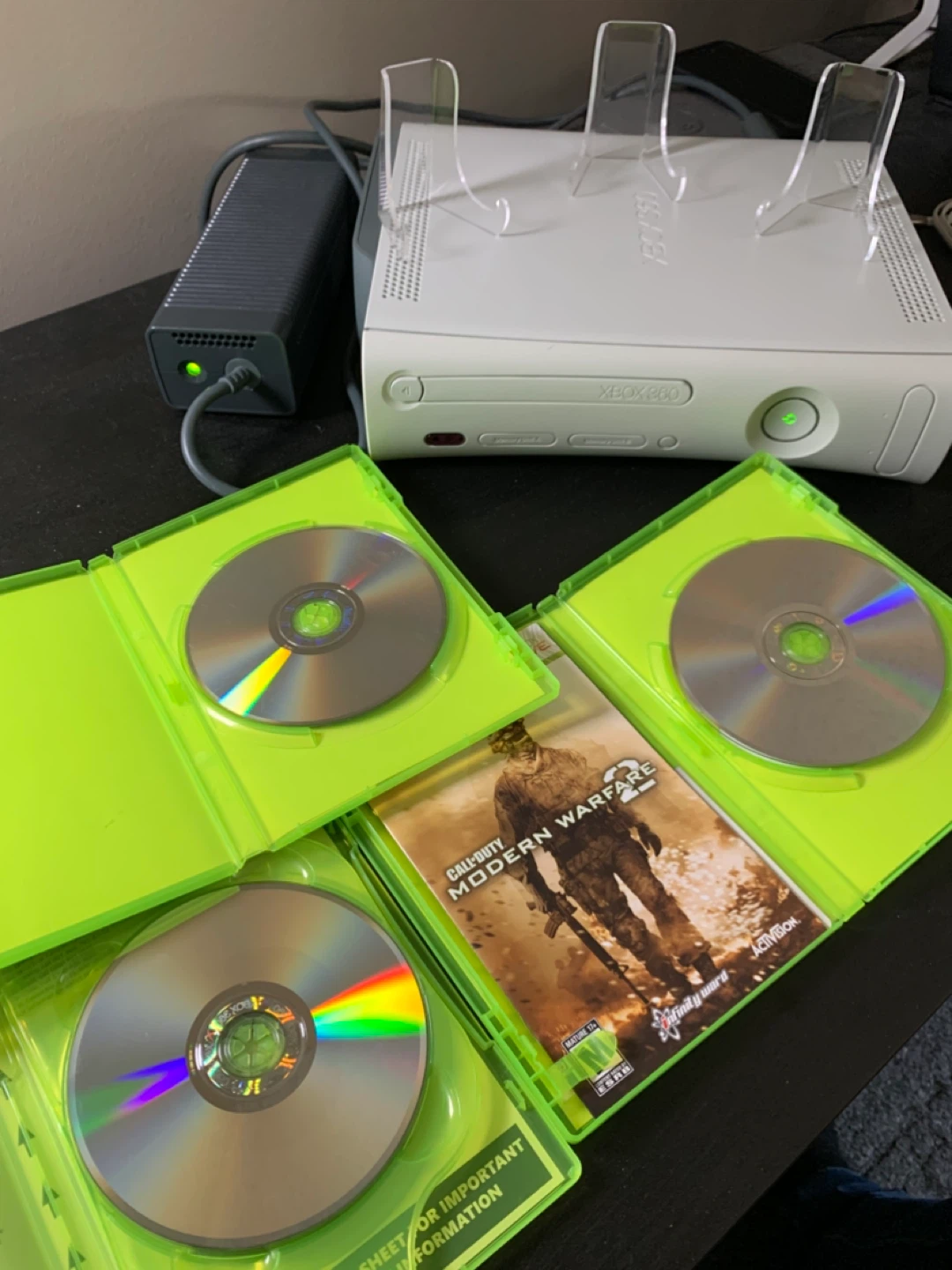 Xbox 360 Console with Games and Controllers - photo 5