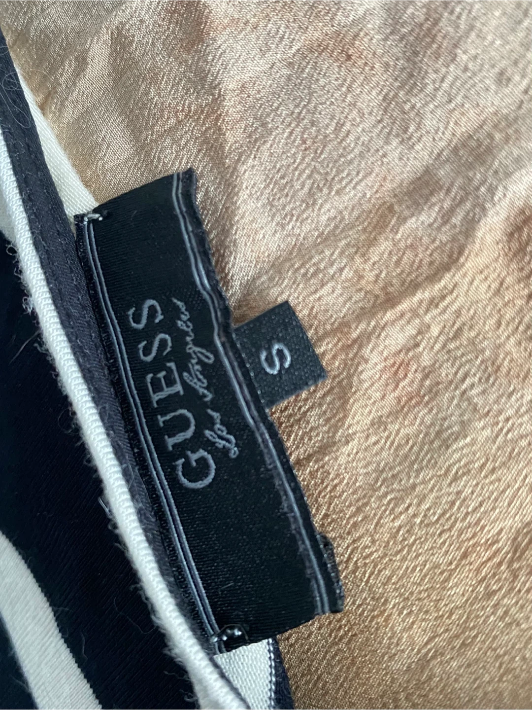 Vintage Guess dress w/ elastic cinched waist - photo 4