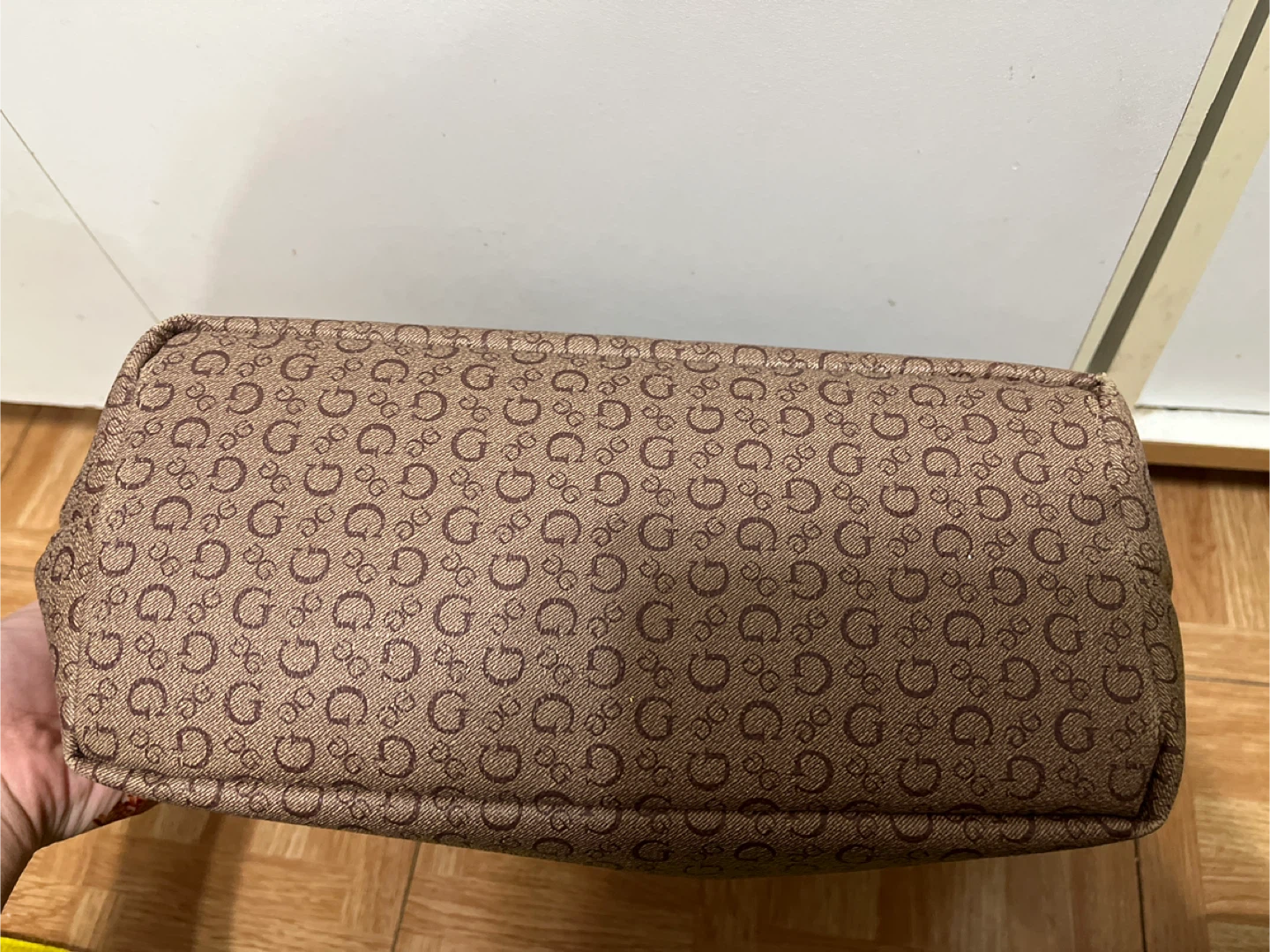 GUESS Lunch Tote Bag - photo 4