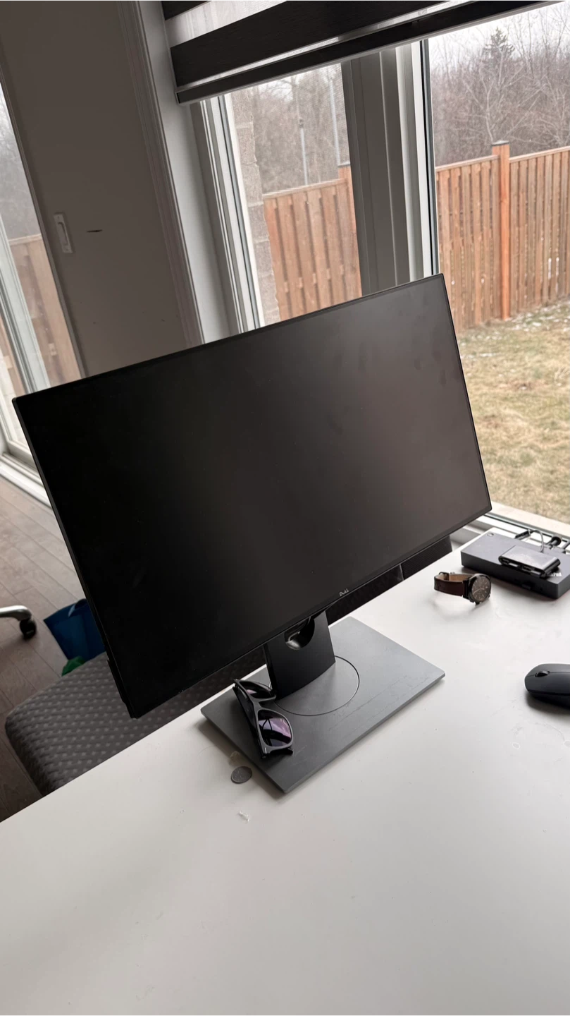 24” Dell UltraSharp Monitor