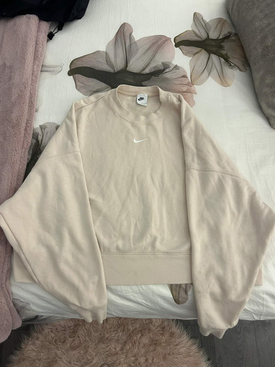 Nike Women's Crewneck Sweatshirt Beige Size L