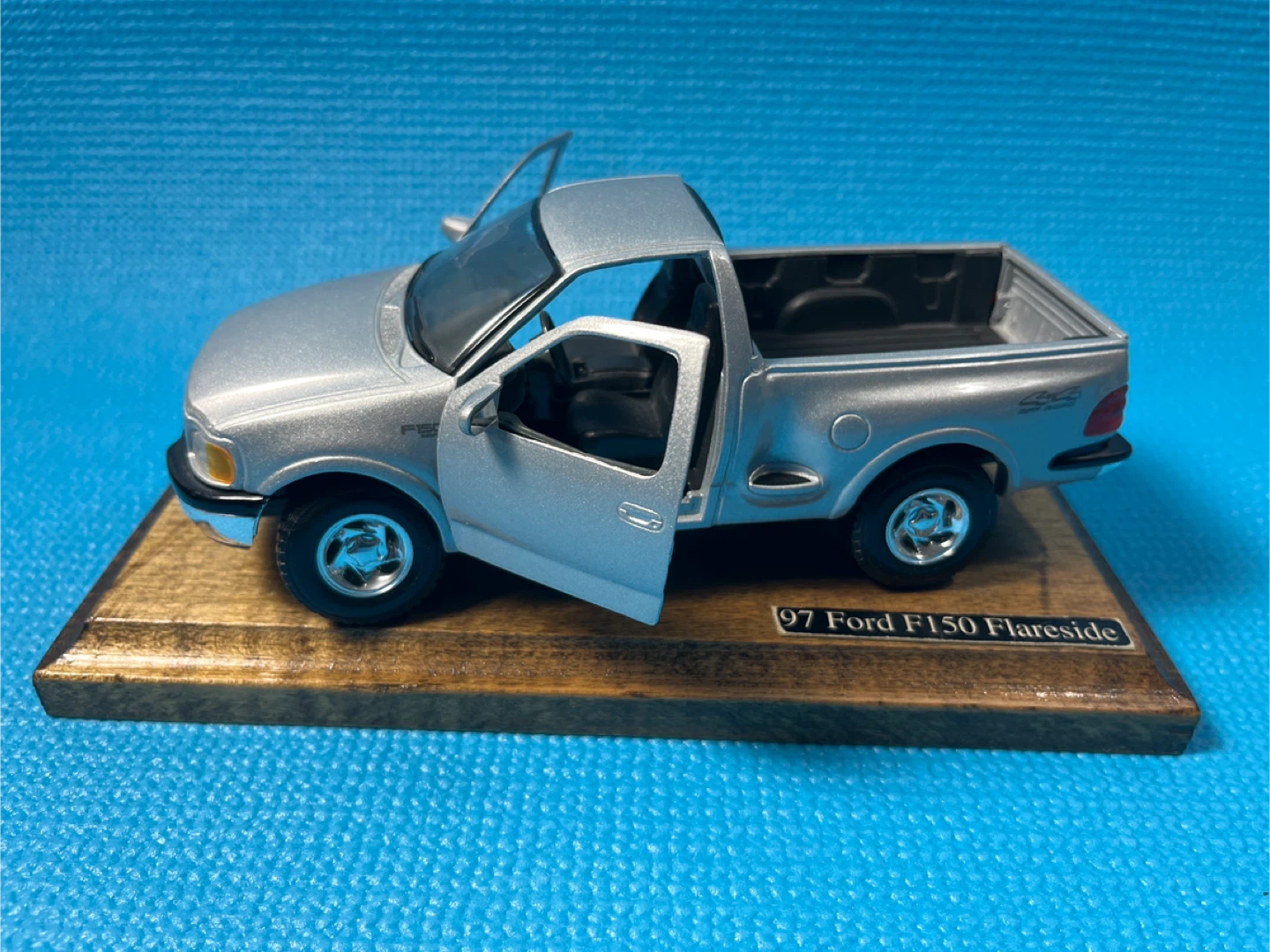 1997 Ford F150 Flareside Maisto Special Edition 1/26 scale