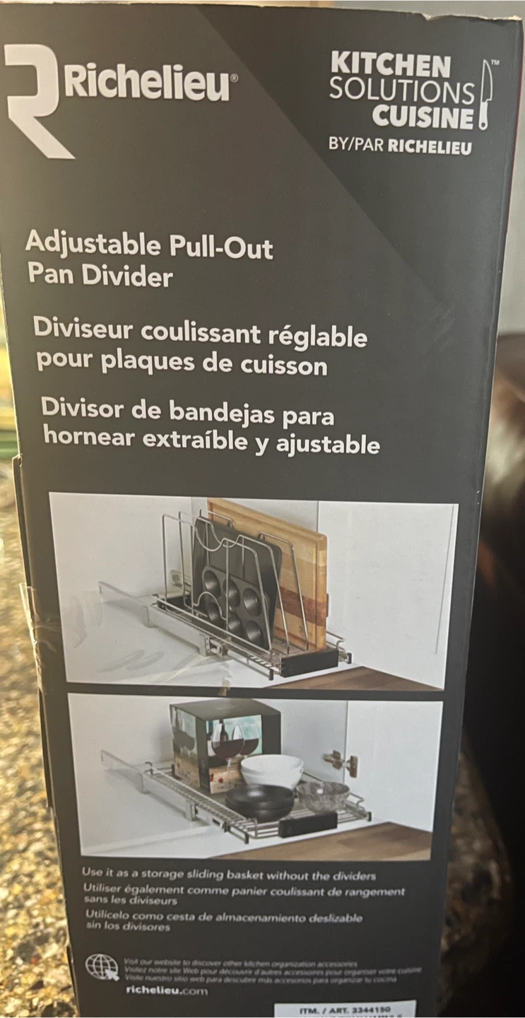 Richelieu Adjustable Pull-Out Pan Divider