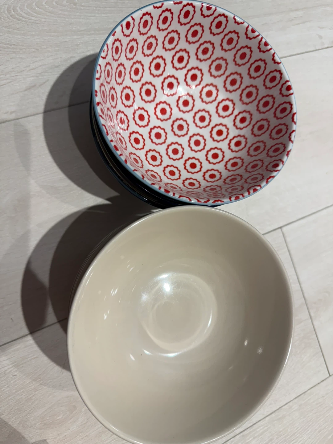 Set of 5 Grey Dinner Plates and 5 Patterned Bowls - photo 3