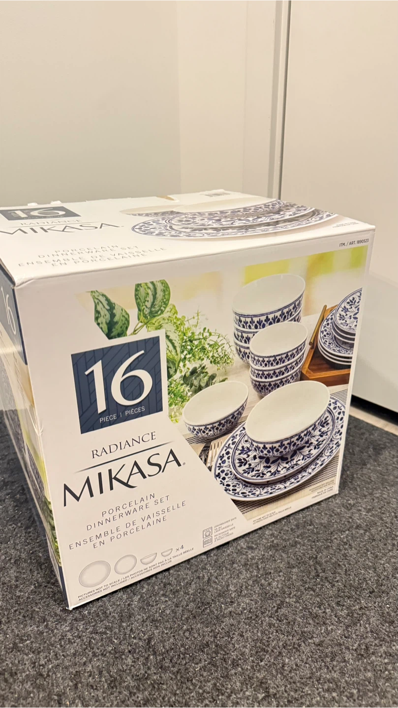 Mikasa Dinner set