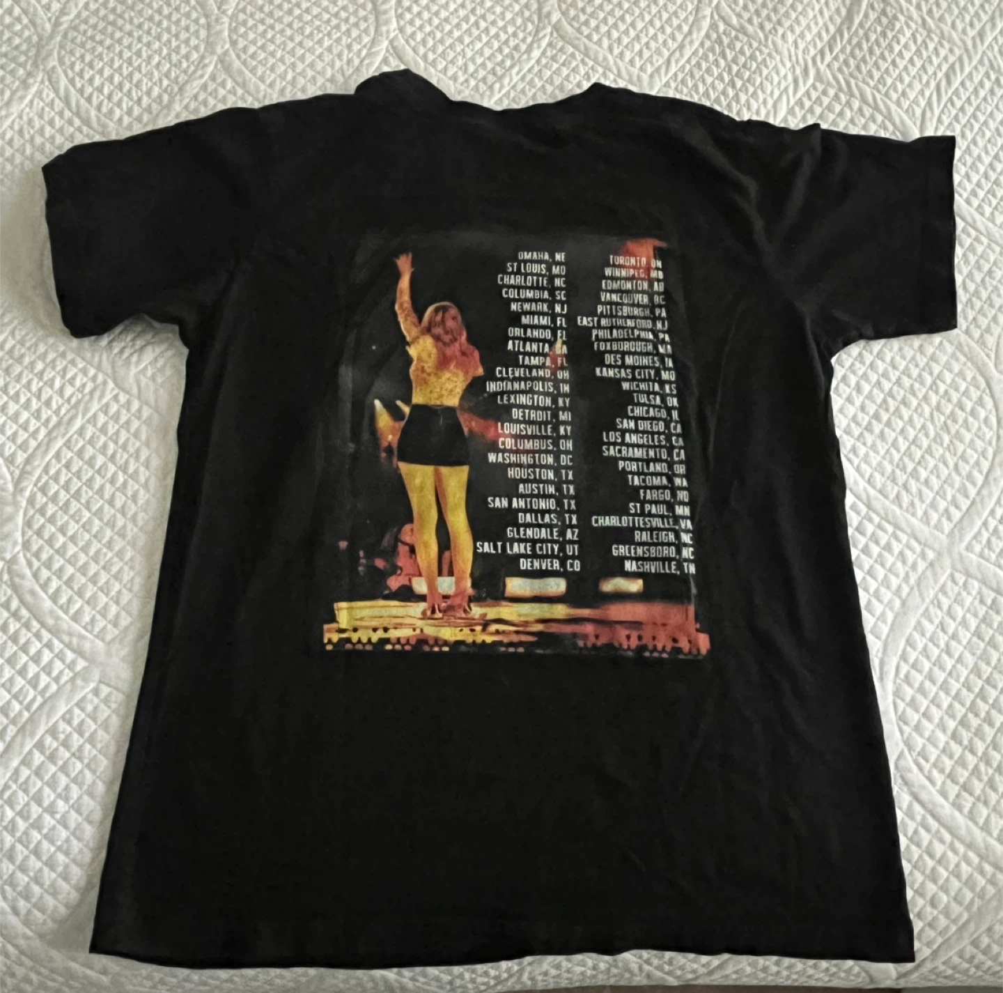 Taylor Swift The Red Tour Concert T-Shirt & Speak Now Sleep Top - photo 2
