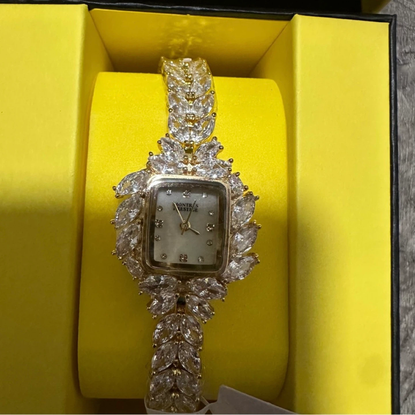 Montres Prestige X Invicta Women's Watch - 30mm, Gold (MPW-0180) - photo 4