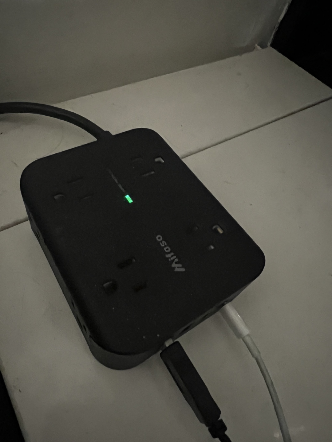 Power Strip 8 Outlets and 4 USB Ports - photo 2