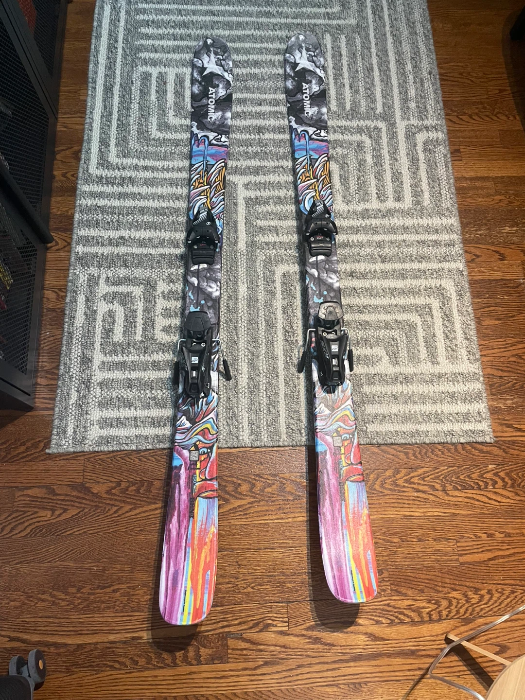 Atomic  Bent Jr 150cm Skis w/ Bindings