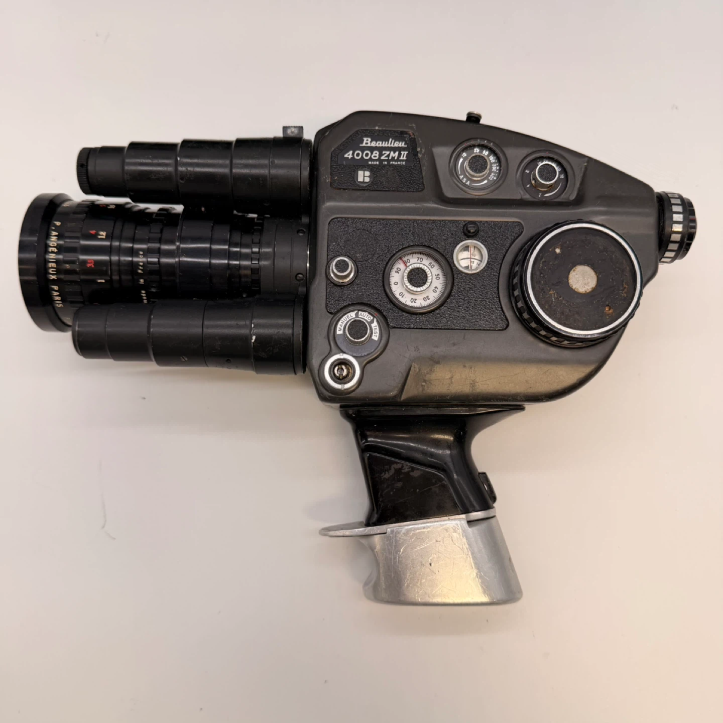 Beaulieu 4008 ZM II Super 8 Camera Angenieux 8–64mm Lens + Case - photo 3