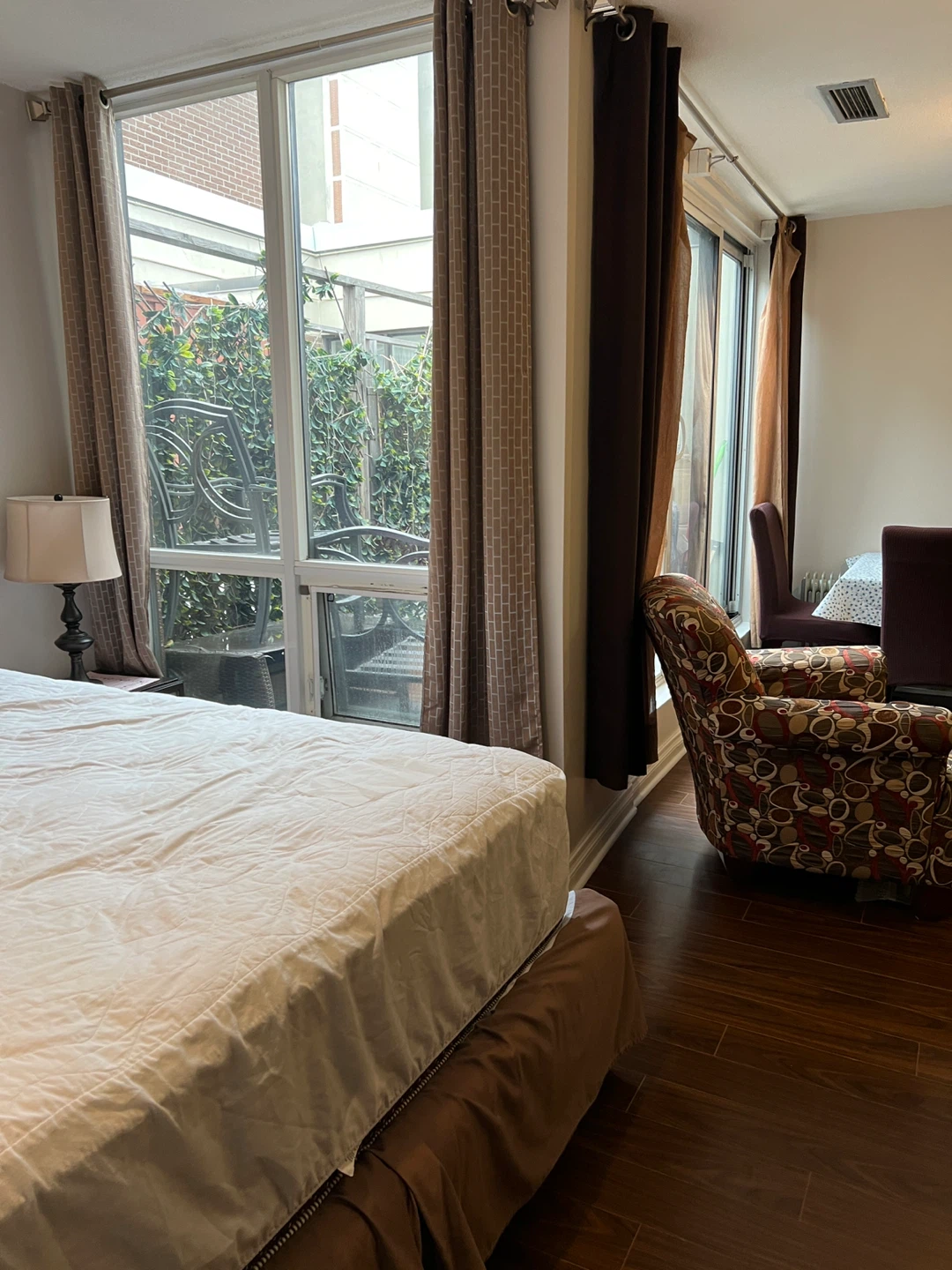 Bachelor - condo furnished all including - photo 2