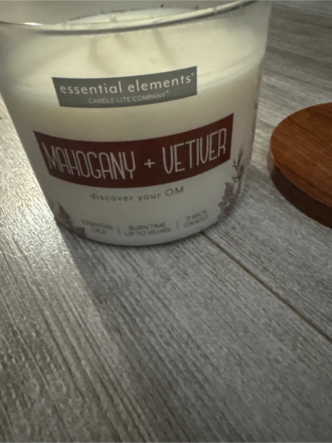 MAHOGANY + VETIVER