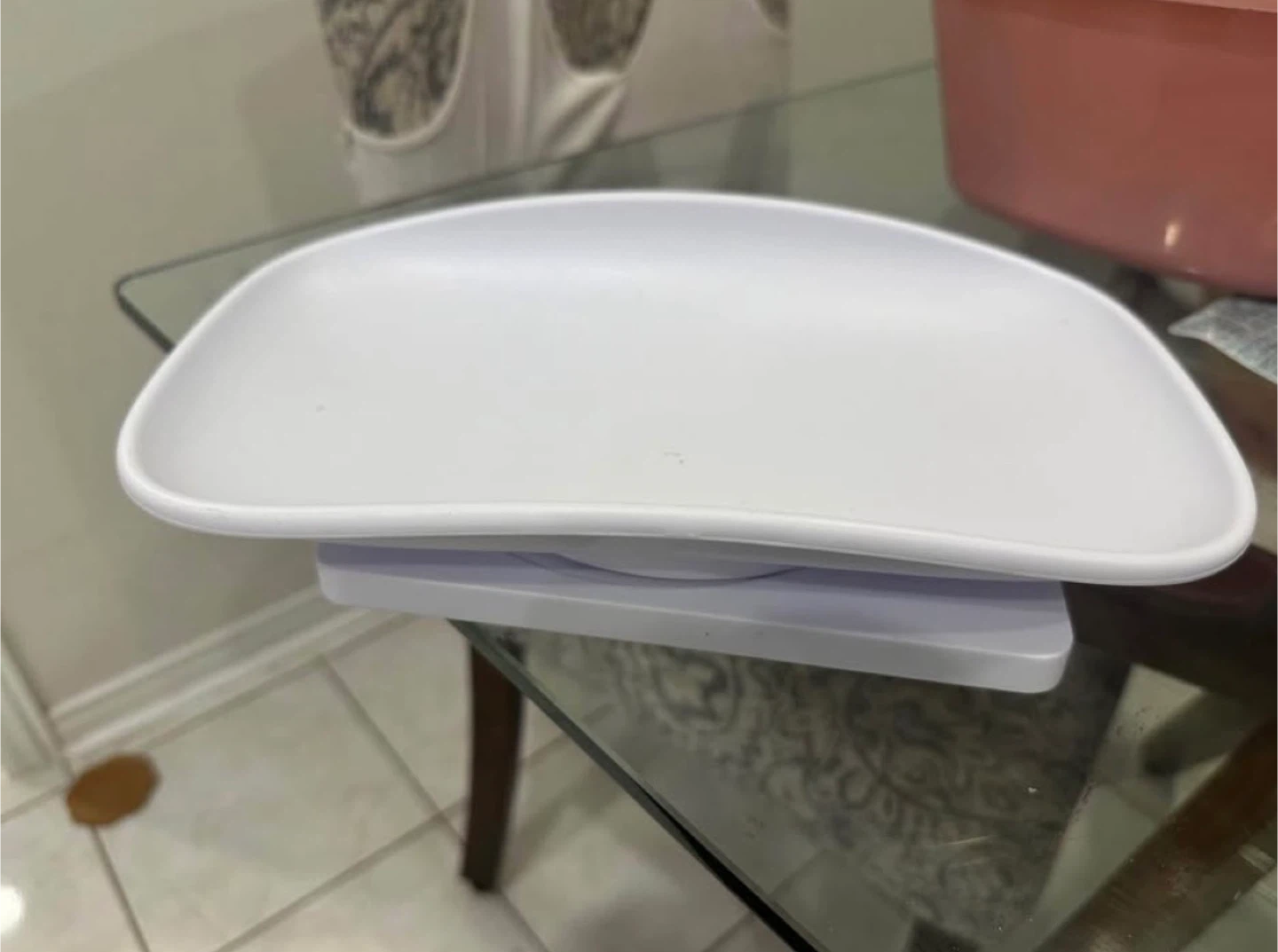 White pet  Scale