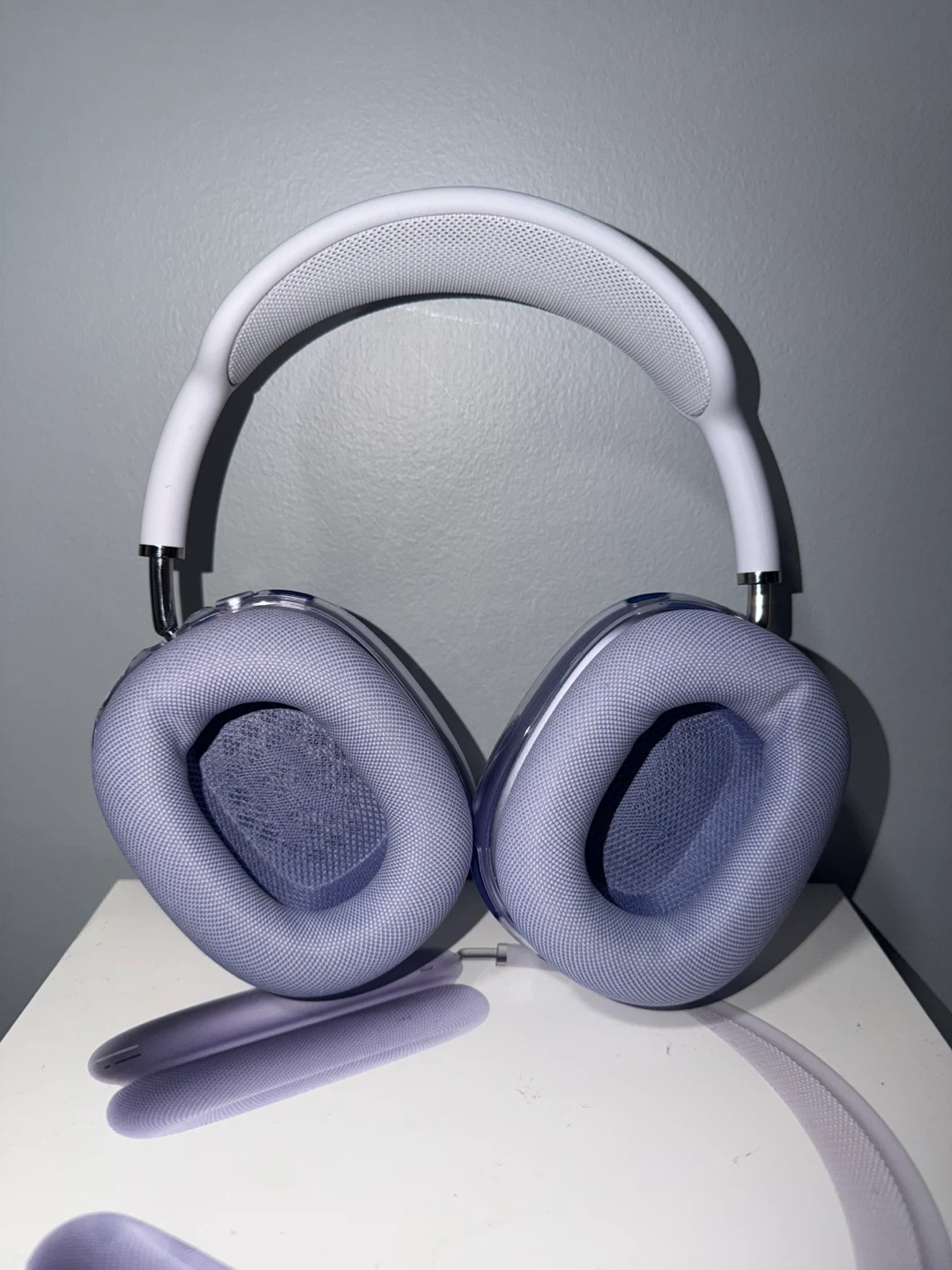 Apple AirPods Max Wireless Over-Ear Headphones - Purple - photo 3