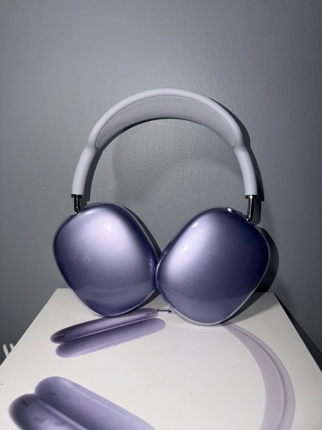Apple AirPods Max Wireless Over-Ear Headphones - Purple - photo 2