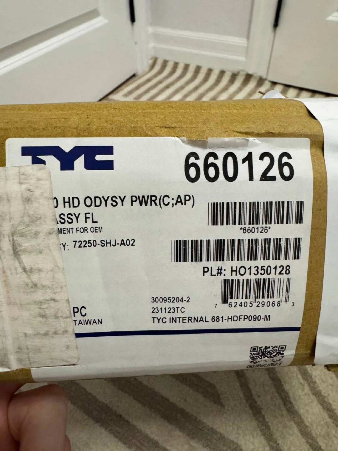 TYC Front Driver Side Window Regulator w/ Motor (Honda - photo 5