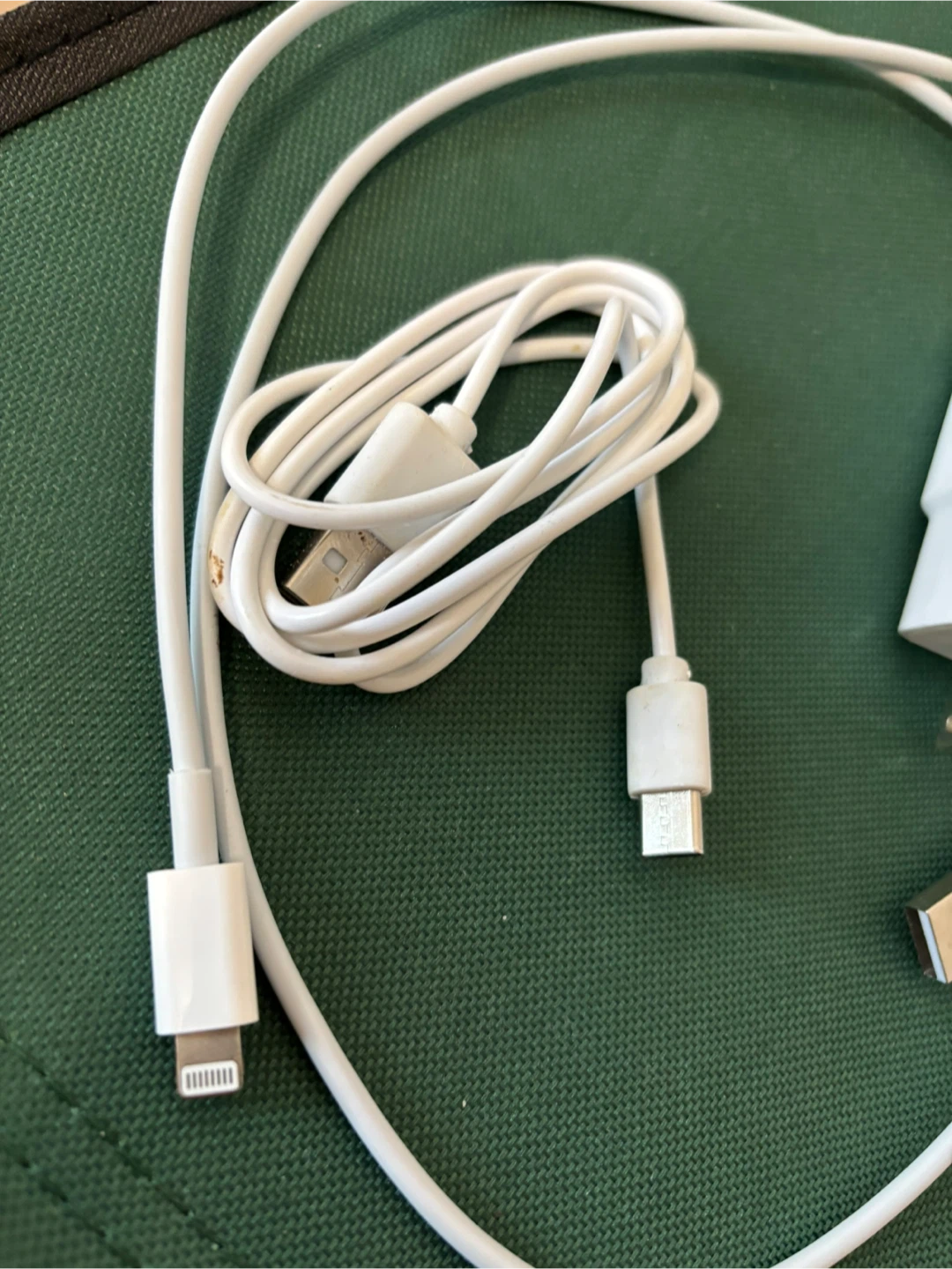 Samsung Adaptive Fast Charging Wall Charger with USB-C Cable - photo 2