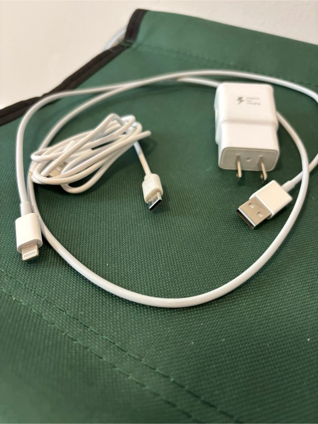 Samsung Adaptive Fast Charging Wall Charger with USB-C Cable - photo 5