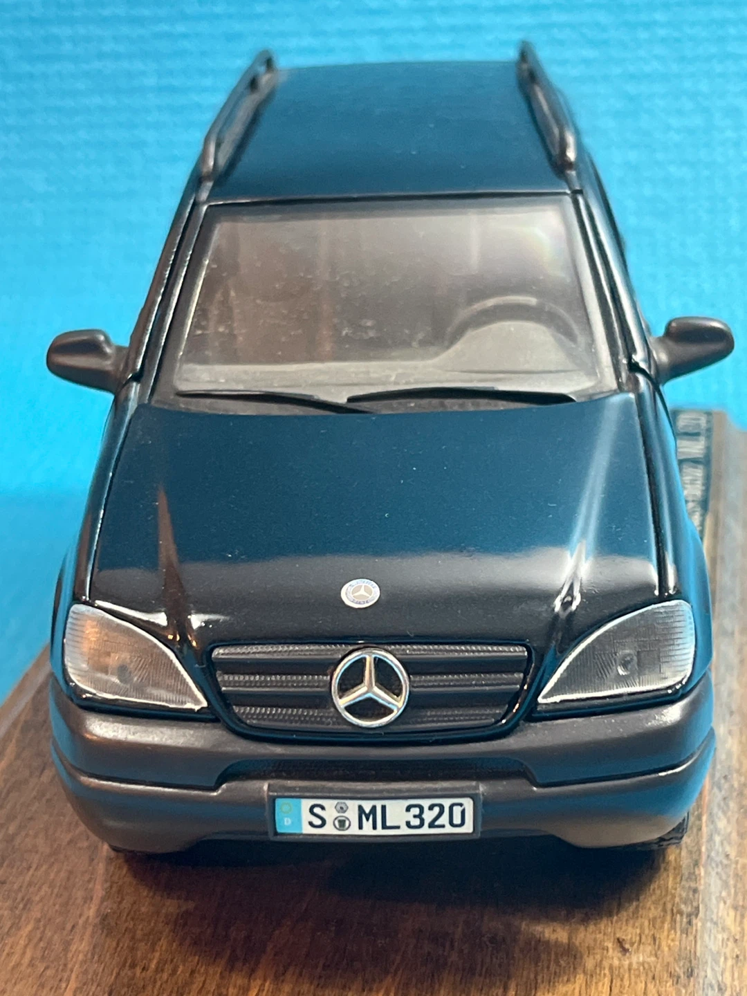 Rare 1997 Mercedes-Benz ML 320 | Maisto Special Edition 1:18 - photo 4