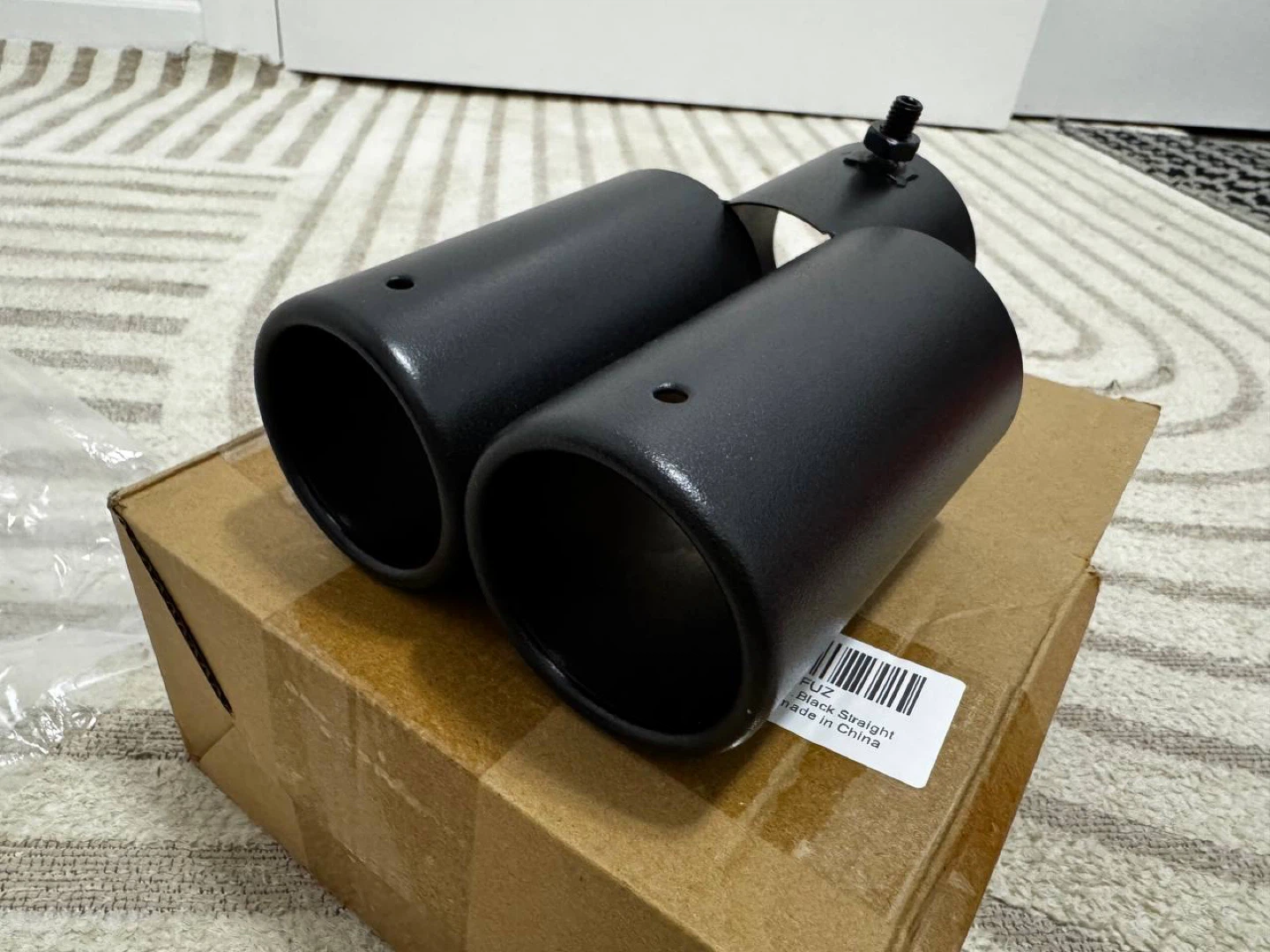 DUAL EXHAUST TIPS BLACK – AGGRESSIVE LOOK 🔥🚗