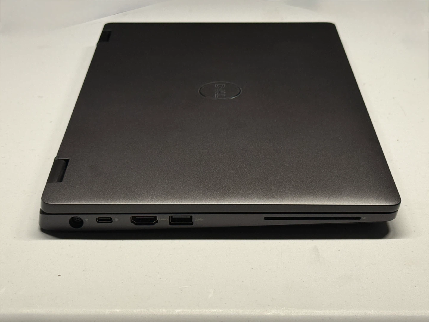 Dell Latitude 5300 2-in-1 Laptop - photo 5