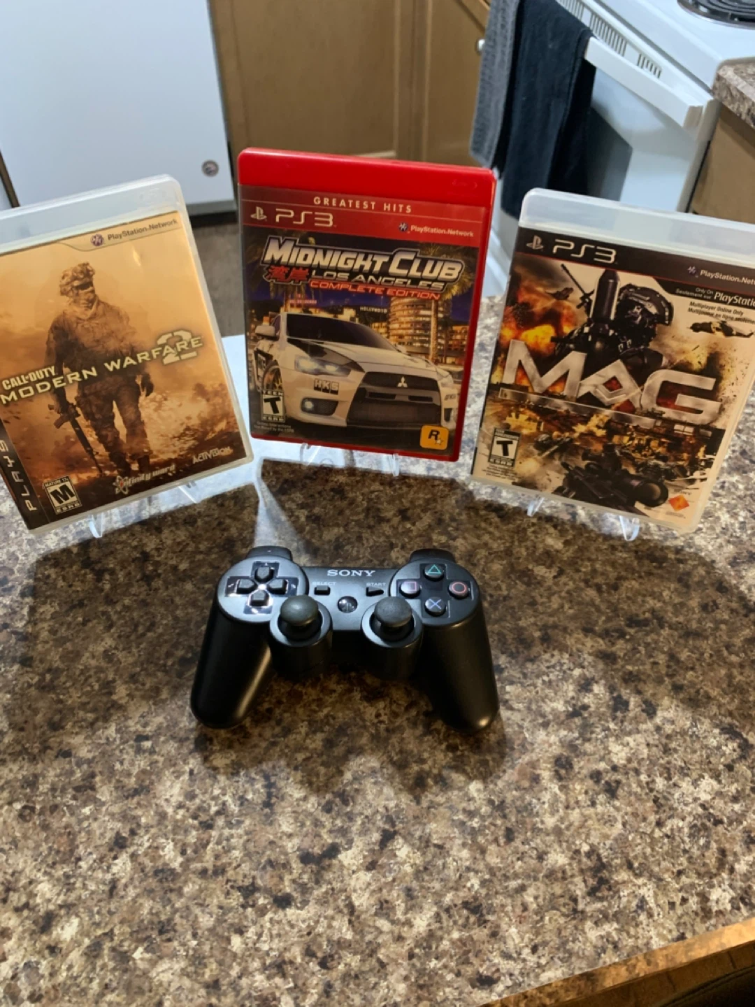 Sony PlayStation 3 (PS3) Console with Controller and Games - photo 3