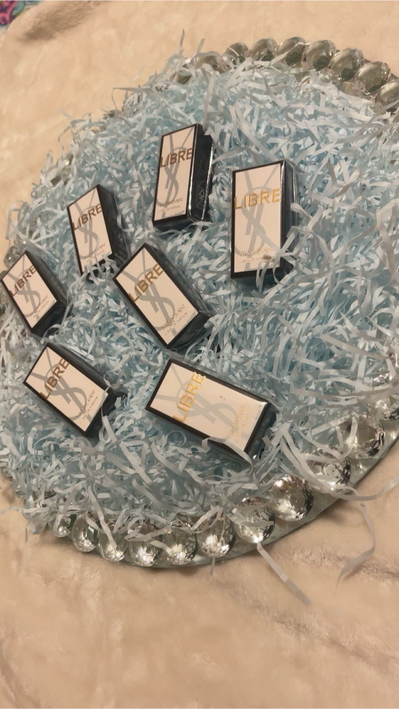Yves Saint Laurent Libre Eau de Parfum Sample Set (6-piece)
