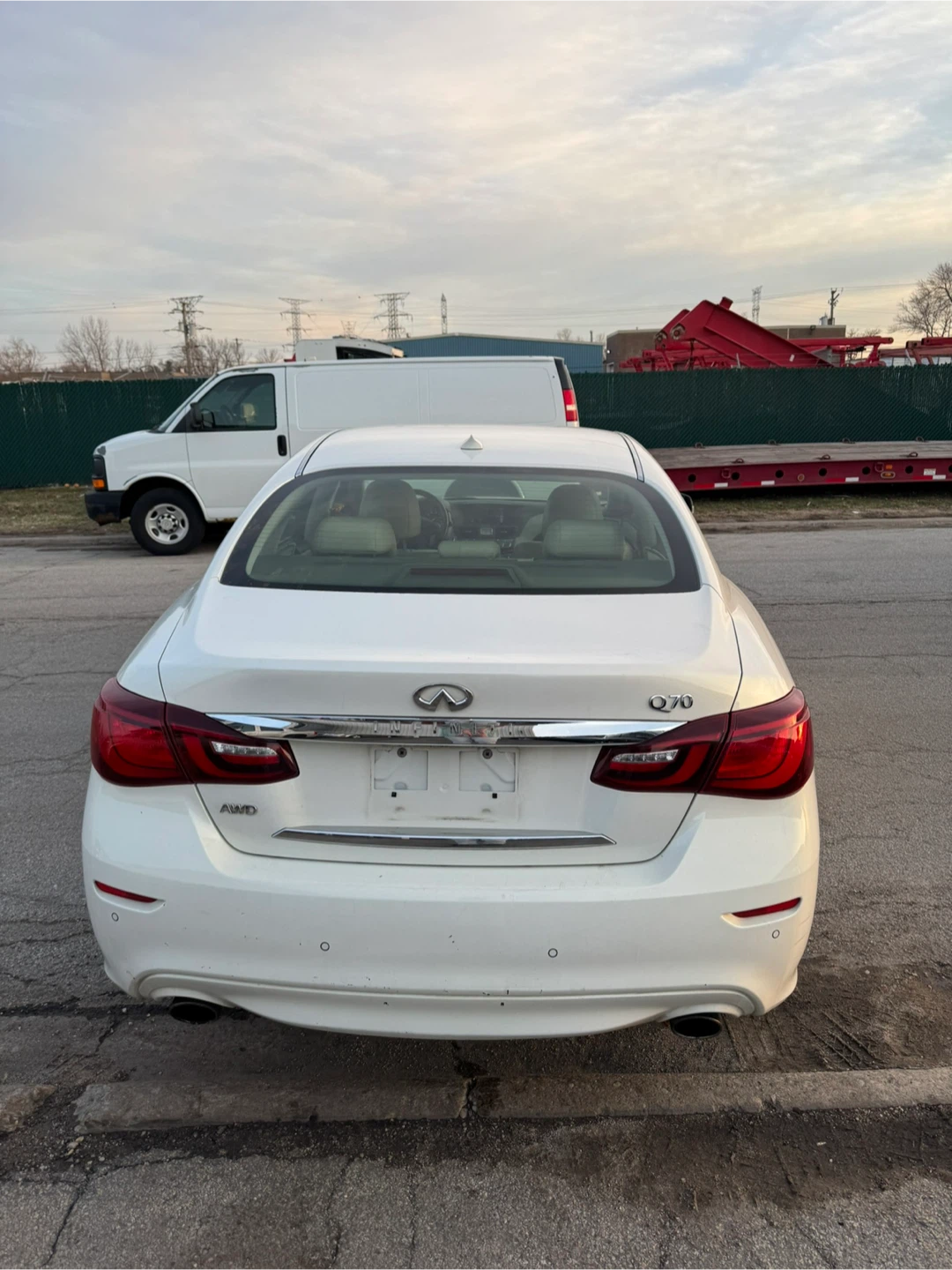2015 Infiniti Q70 · 3.7 Sedan 4D - photo 3