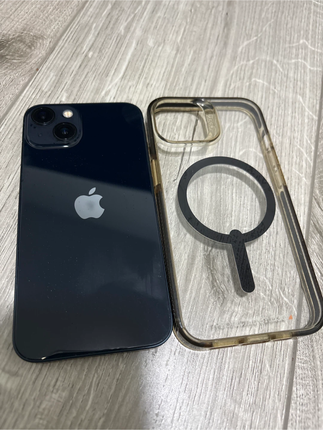 Apple iPhone 13 - Dark Blue