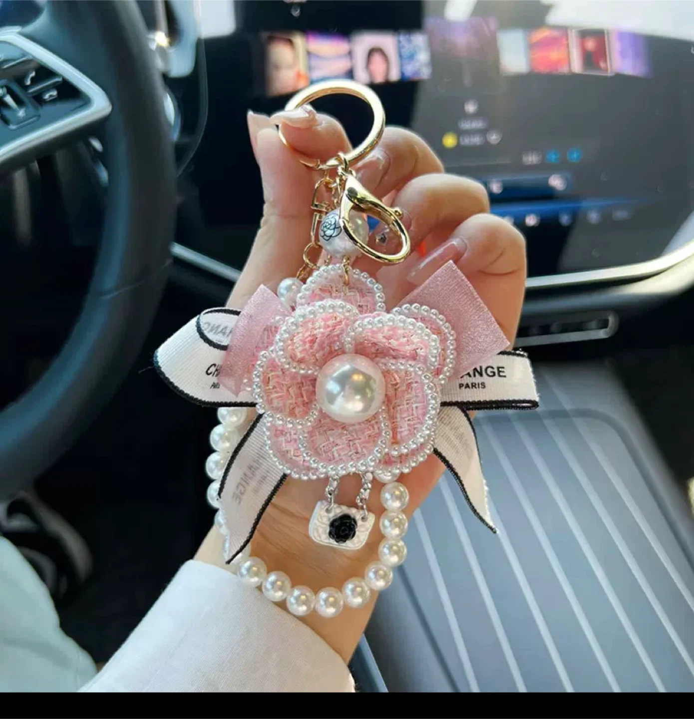 Sparkly Butterfly & Pearl Keychain - photo 2
