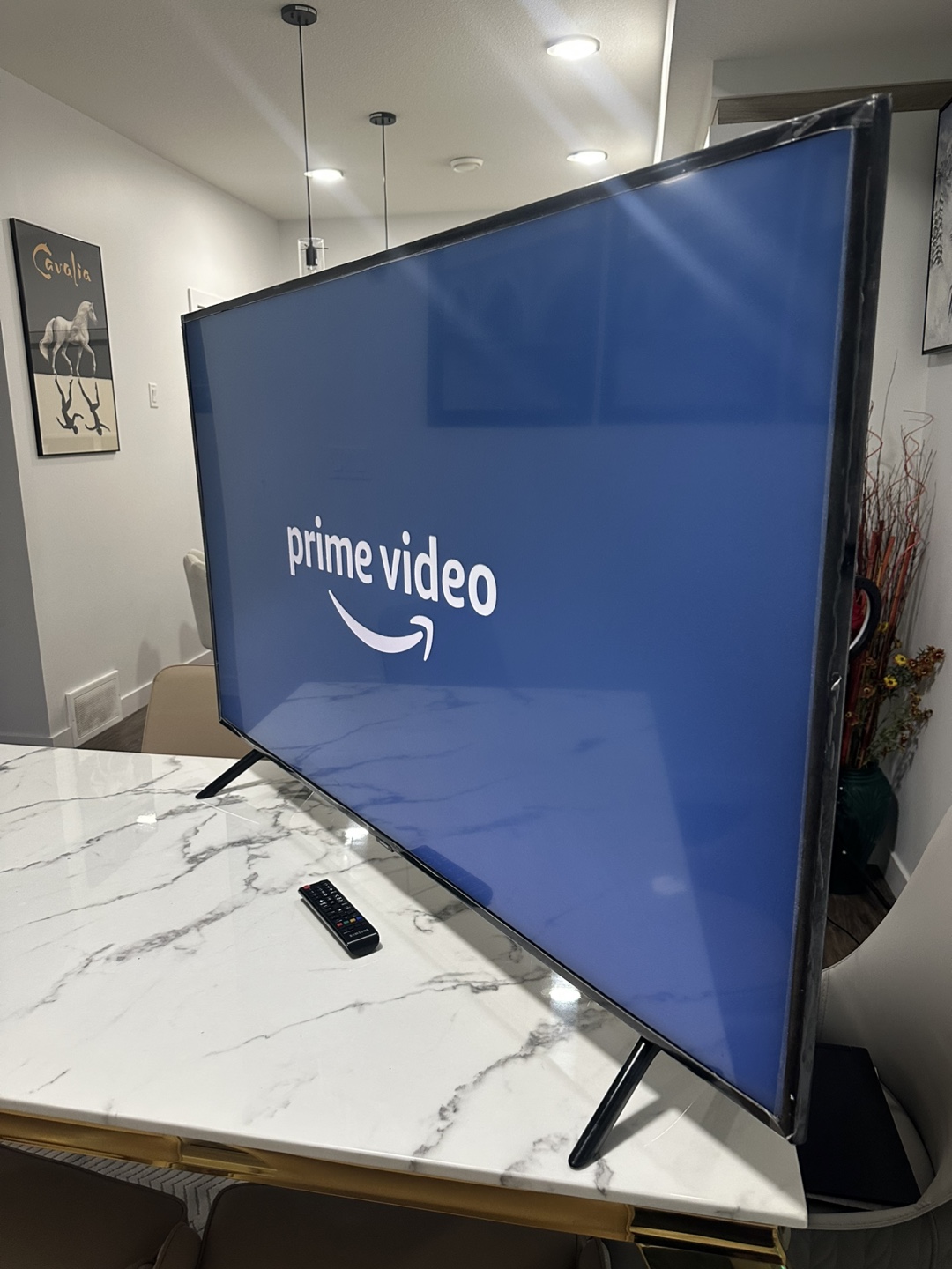 60-inch Samsung 4K Smart TV – Like New Condition - photo 4
